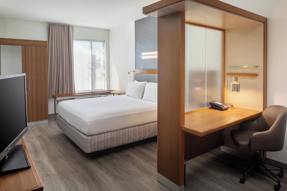 Studio, Multiple Beds