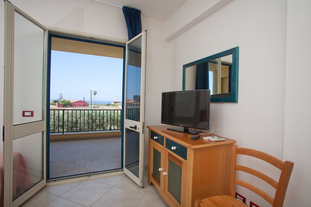 Condo photo 3