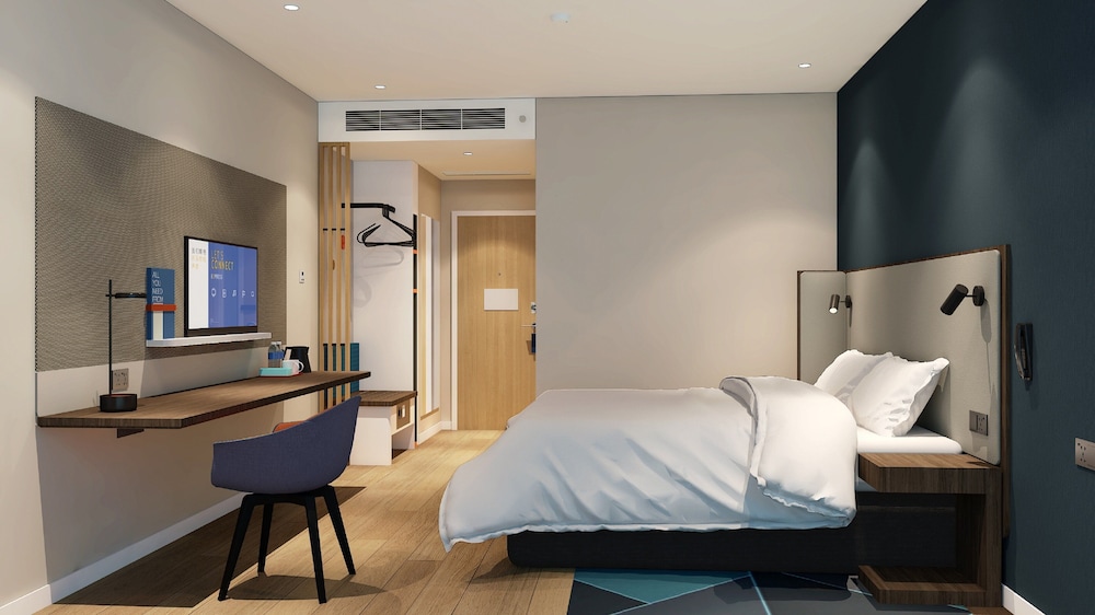 Standard Room, Multiple Beds, City View