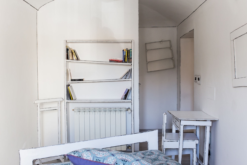 Gallery Double Room, 1 Double Bed, Private Bathroom, City View photo 2