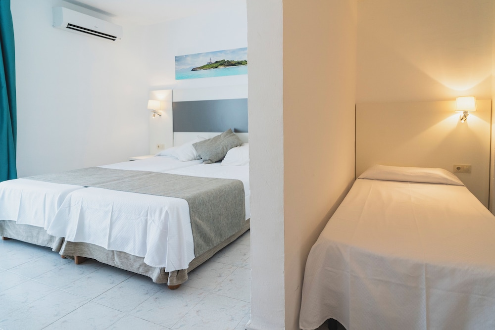 Premium Triple Room