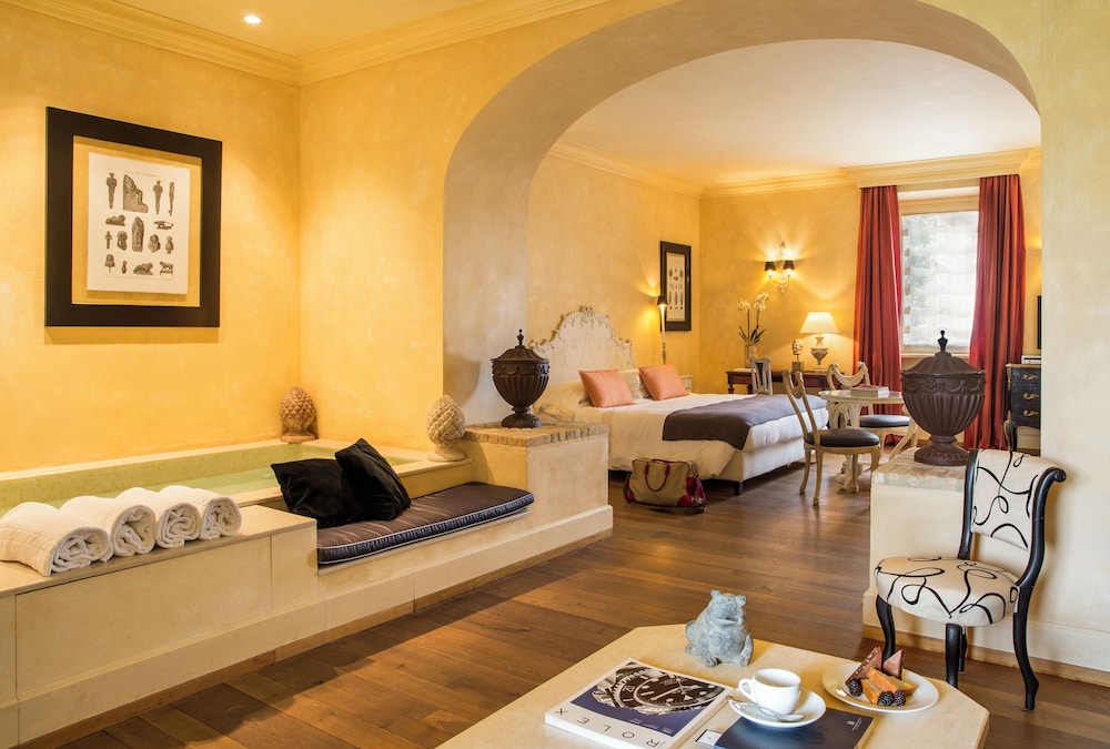 Suite (Prestige)