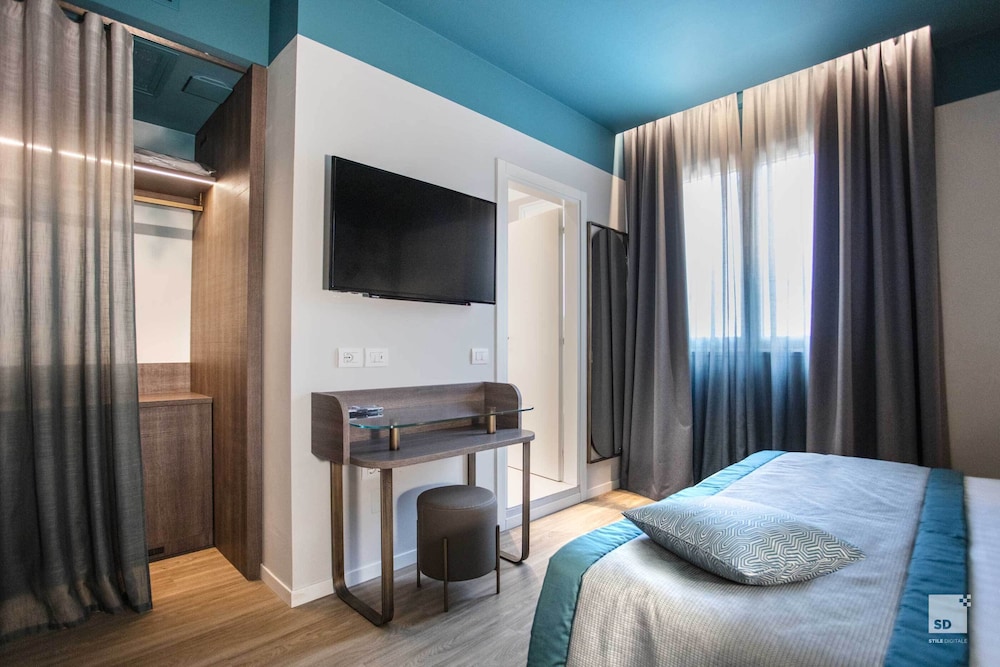 Deluxe Triple Room - Photo 3