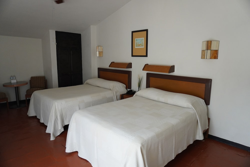 Standard Double Room - Photo 2