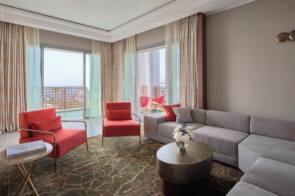 Luxury Suite, Ocean View photo 2