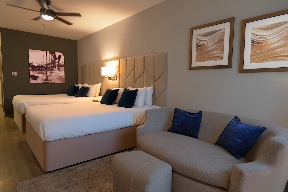 Room, 2 Queen Beds, Non Smoking (Concept) - Photo 5