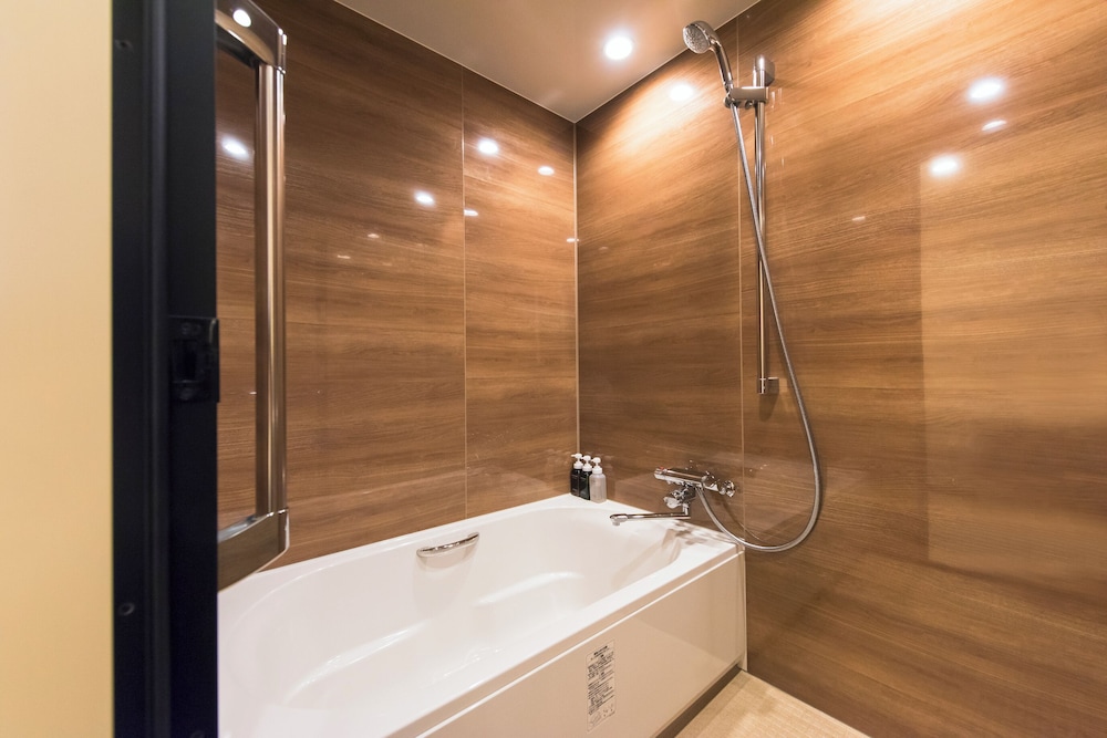 Premium Room, 1 Queen Bed - Photo 4