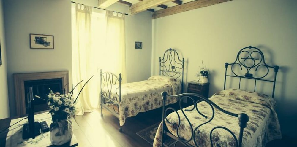 Single Room photo 1