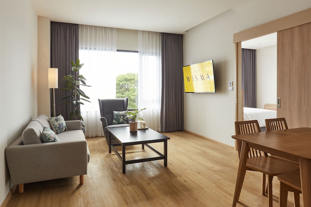 Junior Room