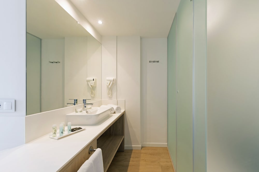 Double Room, Balcony (2 adults) - Photo 9
