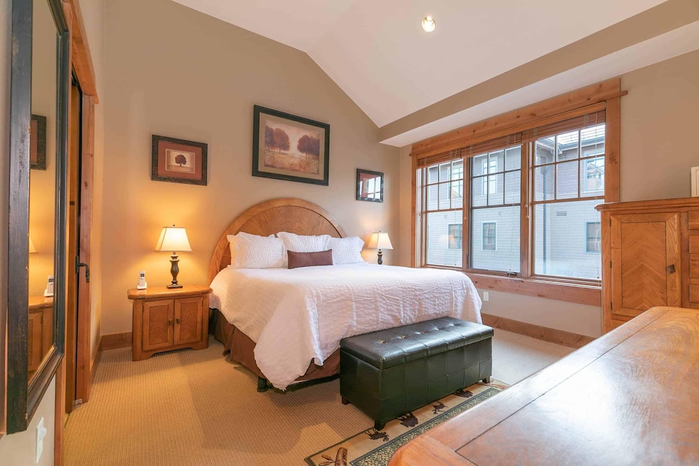 2 Bedroom - Catamount Lodge 404