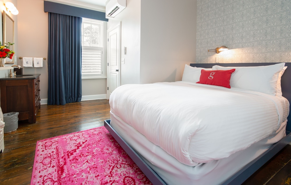 Standard Double Room, Ensuite (03. The Jackson)