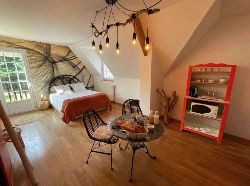 Comfort Room, Garden View
