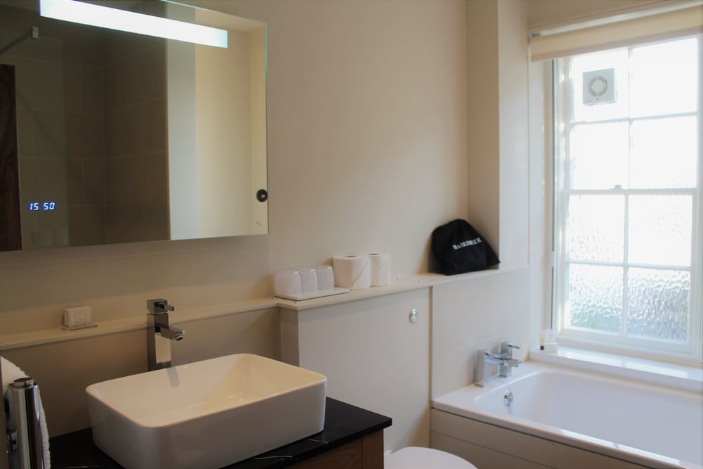 Deluxe Suite, Ensuite (Hush Heath Suite) photo 2