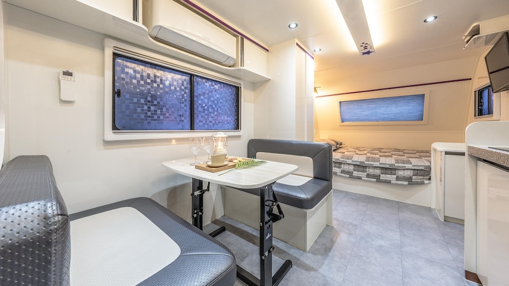 Basic Room, 1 Bedroom (luxury caravan yellow) photo 1
