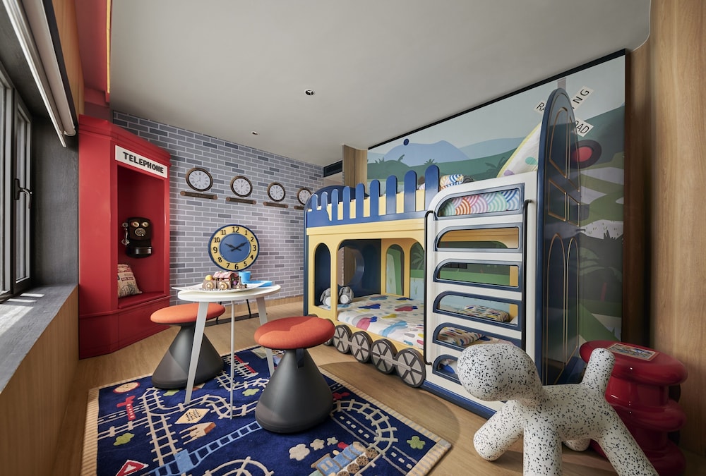 Signature Family Suite
