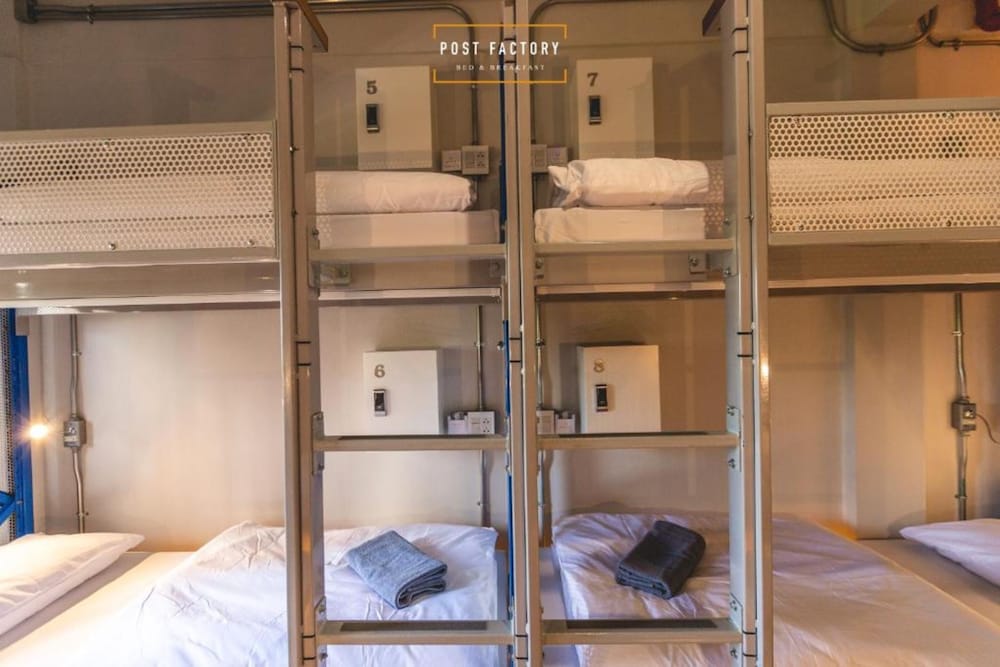 10-Bed Mixed Dormitory photo 3