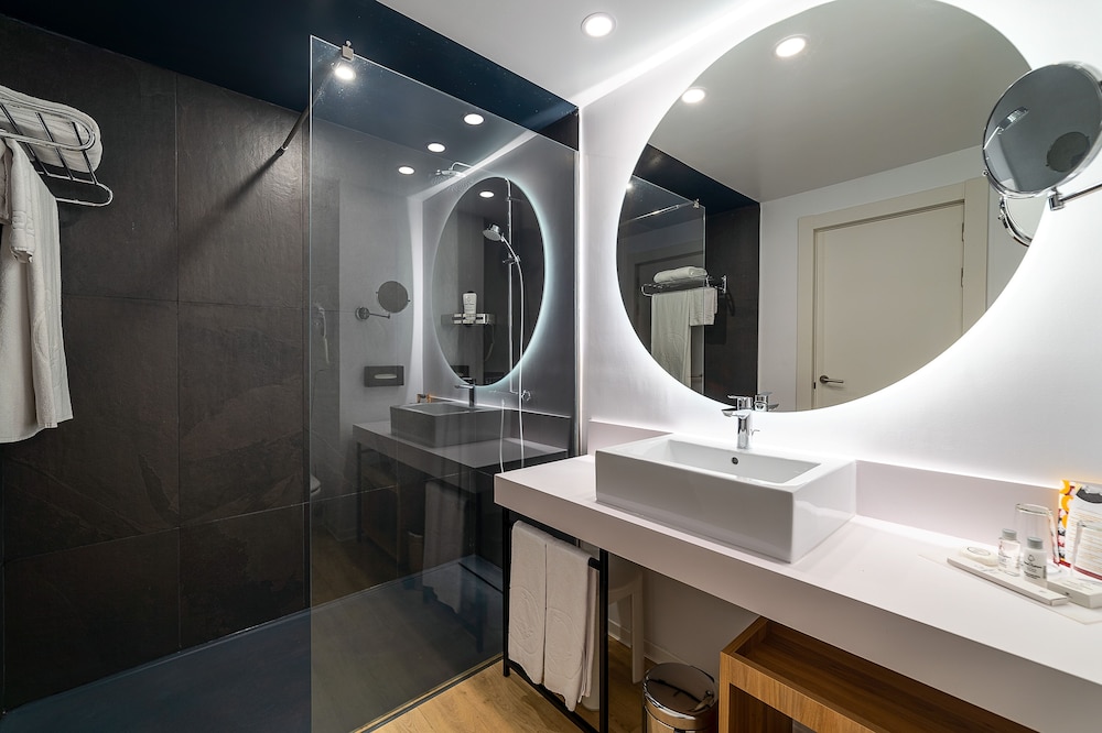 Superior Triple Room (2 adults and 1 child)