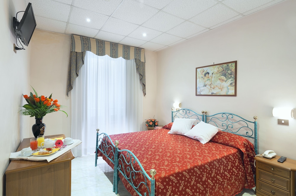 Double or Twin Room photo 3