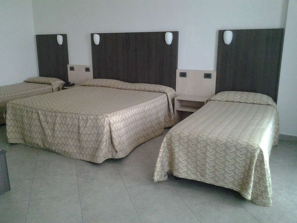 Standard Quadruple Room photo 1