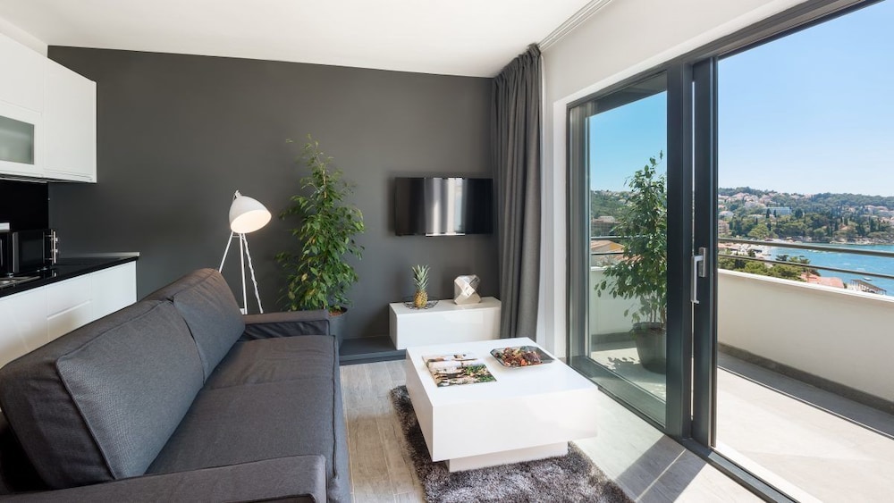 Standard Apartment, Balcony, Sea View (Alpha)