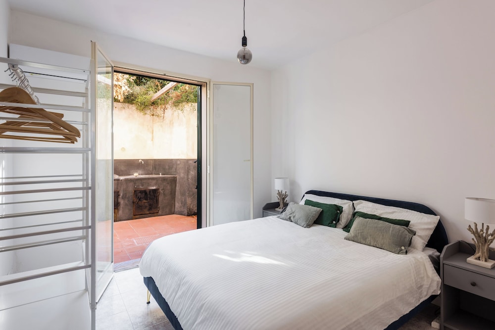 Apartment, 1 Bedroom, Partial Sea View