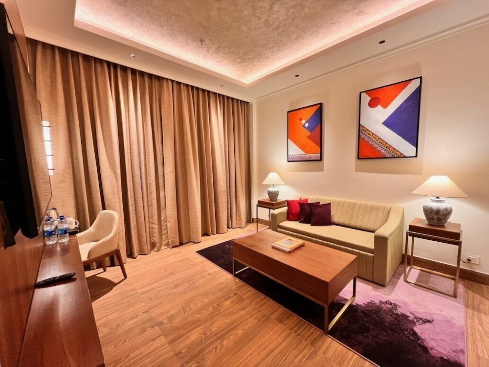 Suite (Vivanta) photo 2