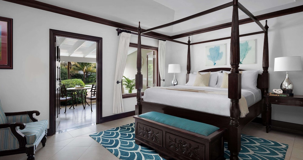 Honeymoon Suite, 1 Bedroom, Garden View (Crystal Lagoon Walkout Swim up)