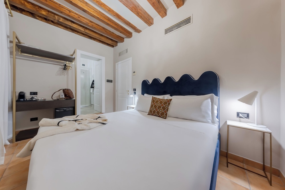 Standard Single Room photo 3