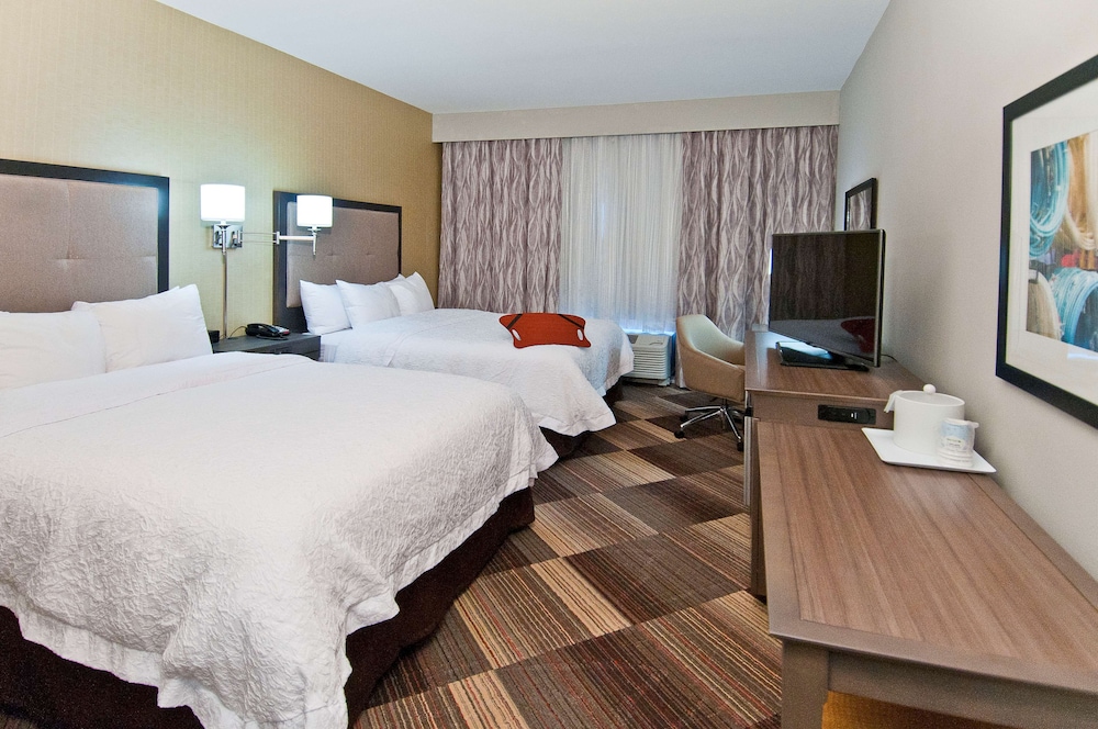 Room, 2 Queen Beds, Refrigerator & Microwave