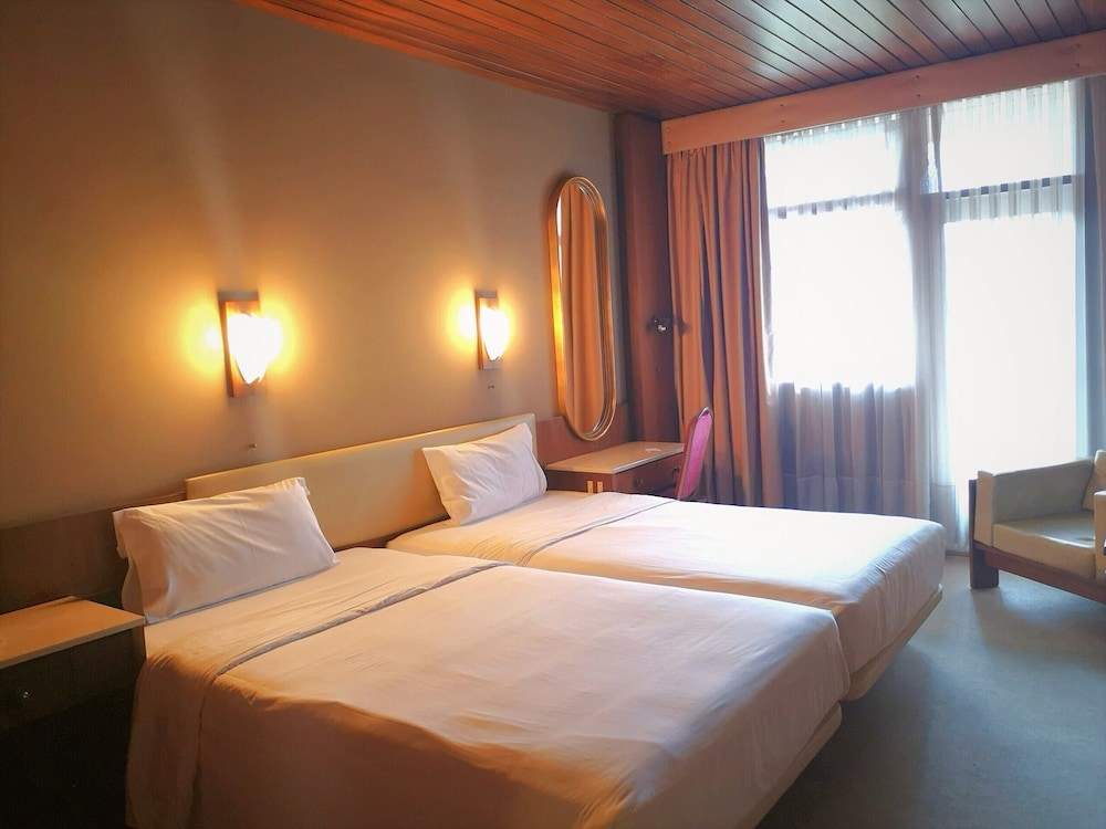 Twin Room - Photo 5