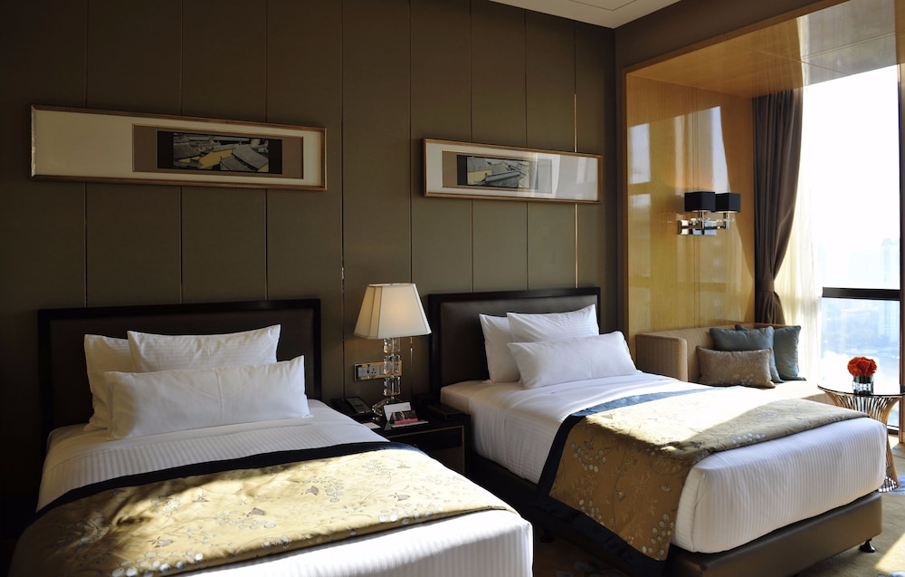 Executive Deluxe Twin Room photo 3
