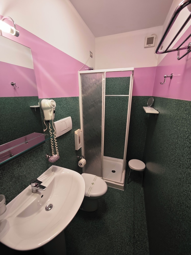 Double or Twin Room photo 2