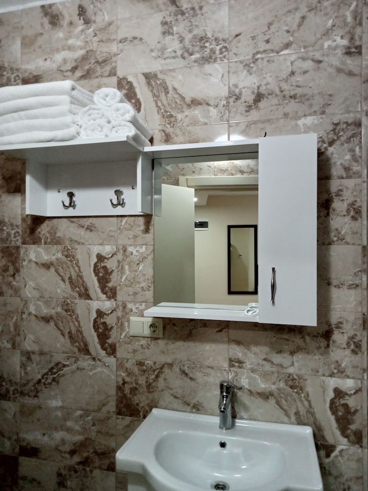 Deluxe Studio Suite photo 2