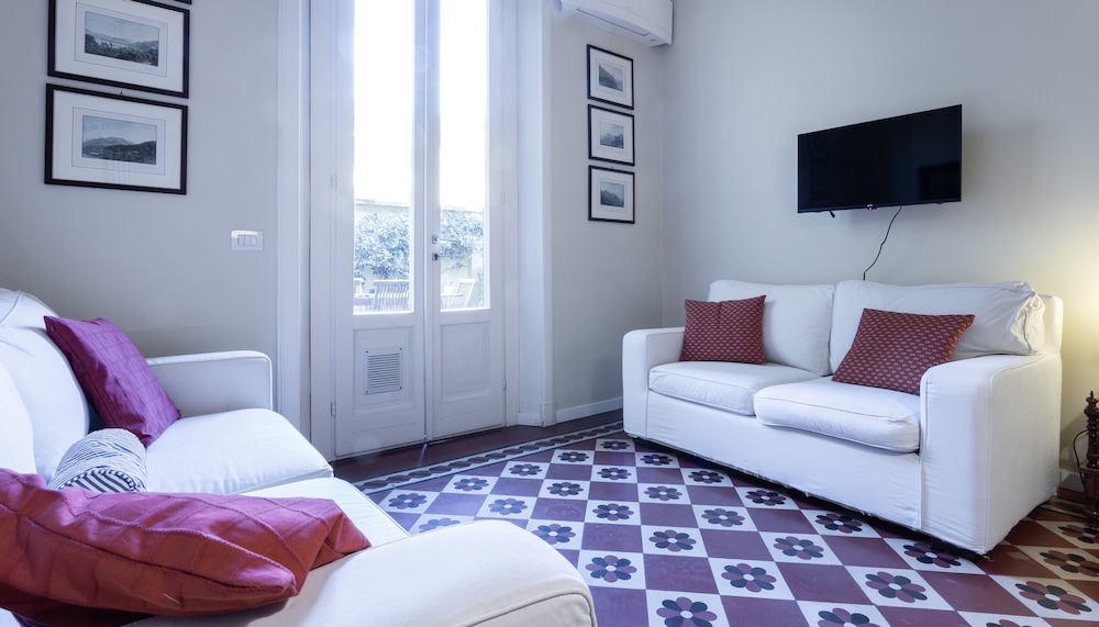 Apartment (2 Bedrooms)