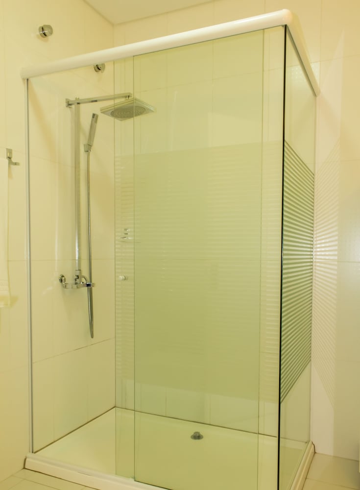 Premium Suite, 1 King Bed, Accessible photo 2