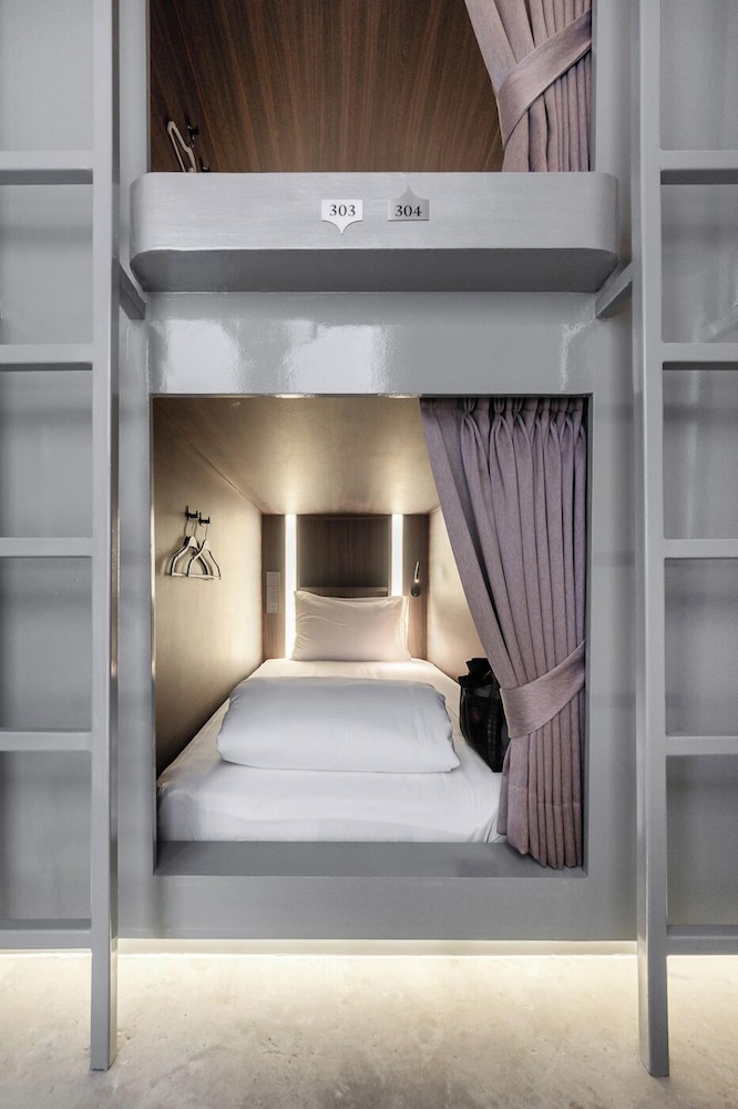 Bottom Bunk Lady Capsule