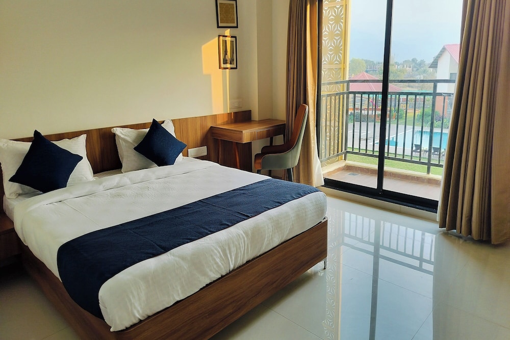 Signature Suite - Photo 1