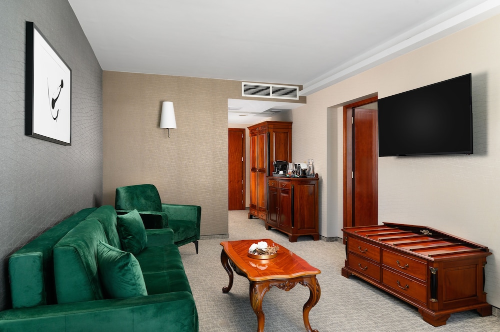 Deluxe room with balcony - Photo 4