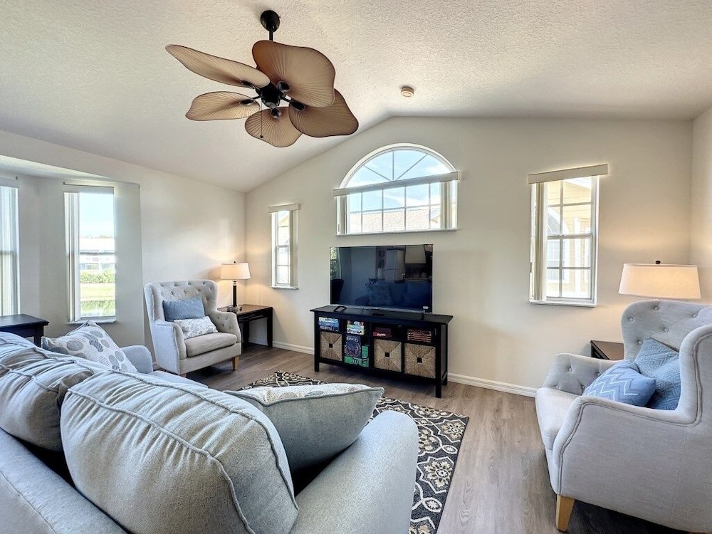 Condo, 3 Bedrooms