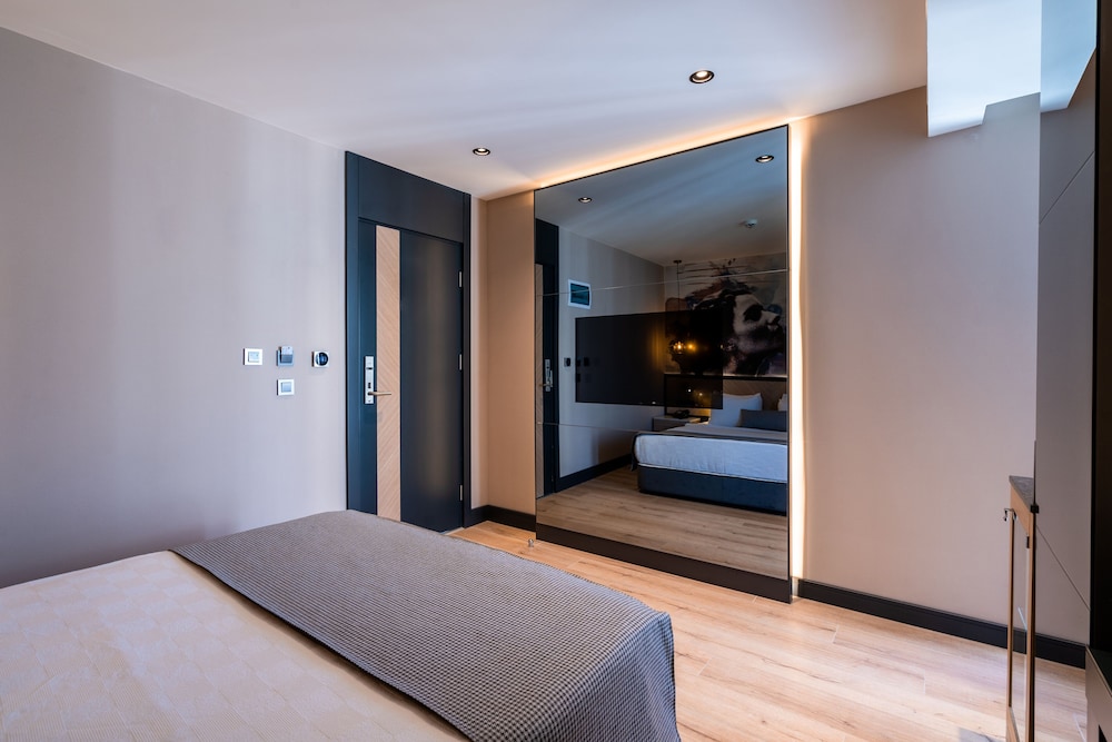 Corner Room