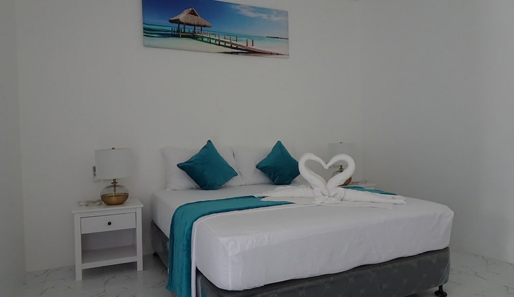 Deluxe Room - Photo 3