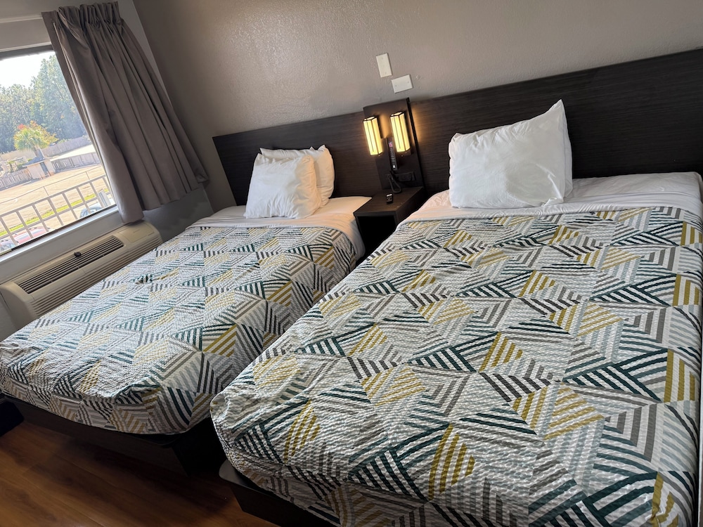 Standard Room, 2 Double Beds, Non Smoking