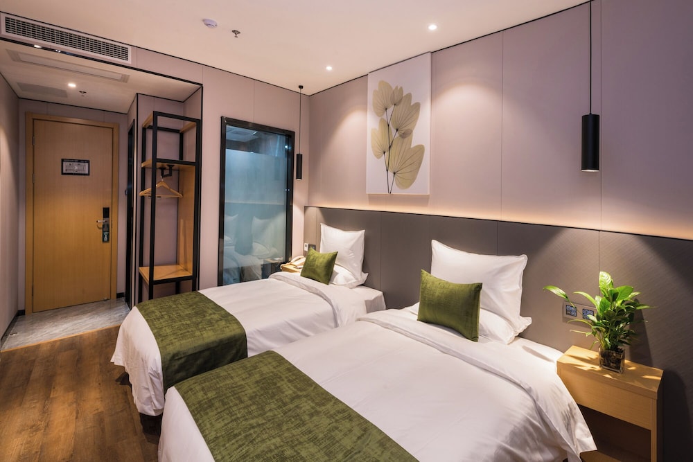 Comfort Double Room, Housekeeping, City View photo 3
