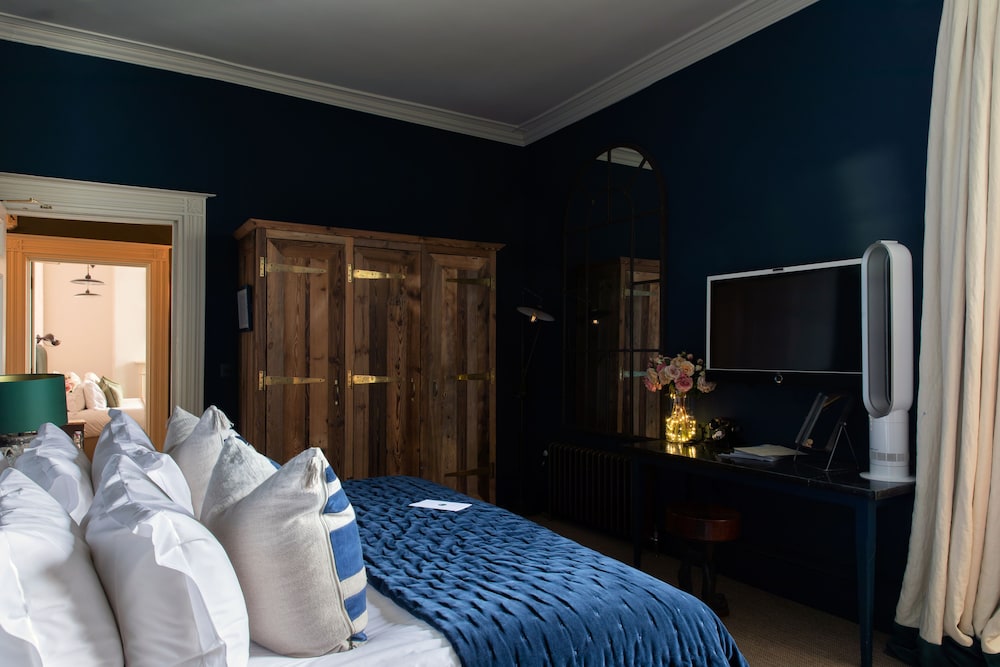 Deluxe Double Room - Photo 8