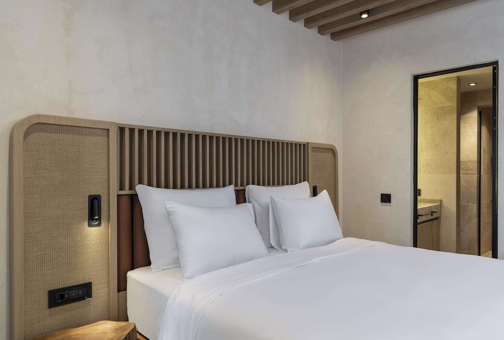 Standard Room, Non Smoking, Sea View - Photo 6
