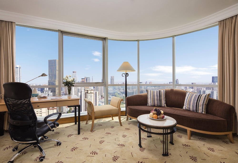 Junior Suite, 1 Bedroom - Photo 2