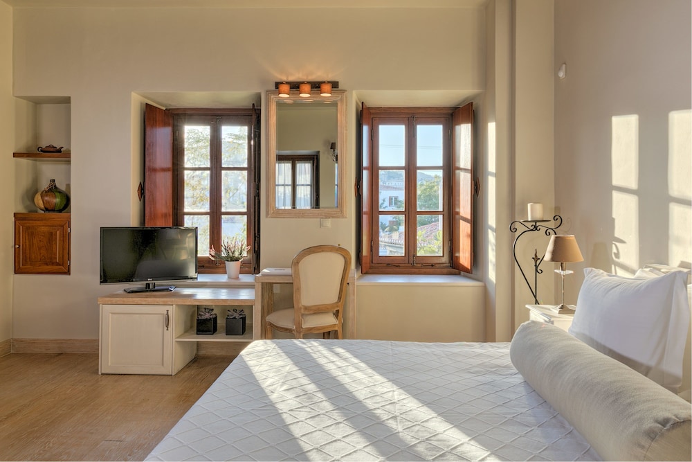 Luxury Suite, 1 Bedroom, Allergy Friendly, Mountain View photo 3