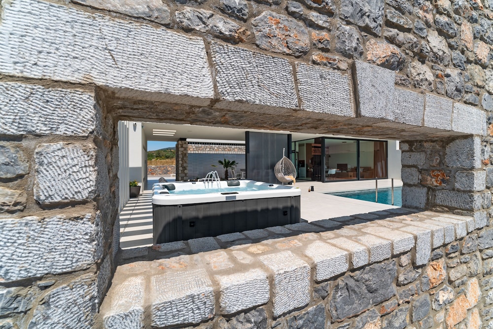 Deluxe Villa, 1 Bedroom, Ocean View, Garden Area photo 2