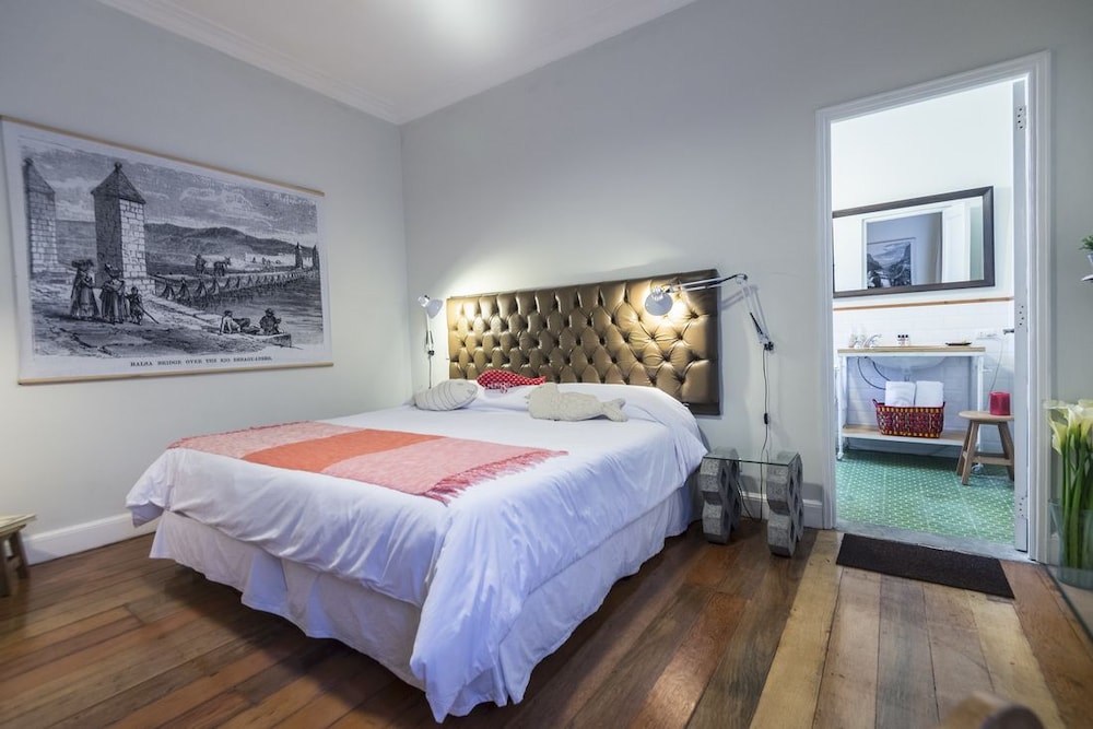 Double Room, 1 King Bed, Bathtub photo 2